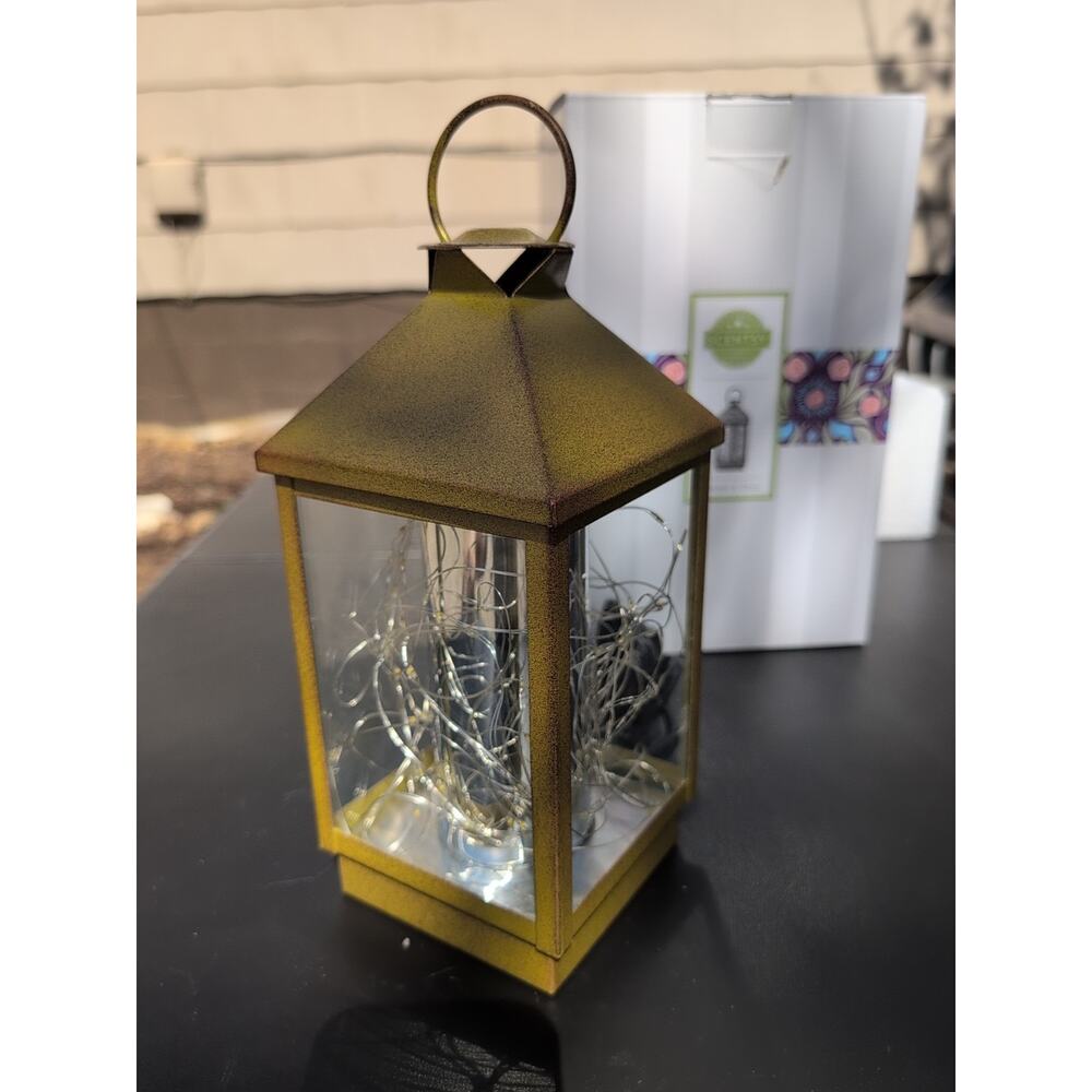 Scentsy Warmer with Glow Lights Plug In Glimmer & Glow With Box